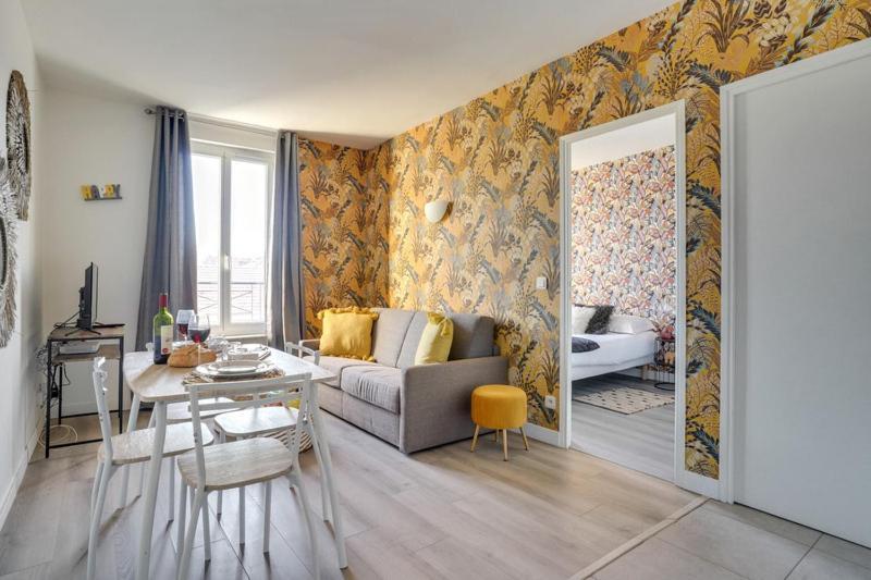 808 Chic Suite - Superb Apartment Баньоле Екстериор снимка