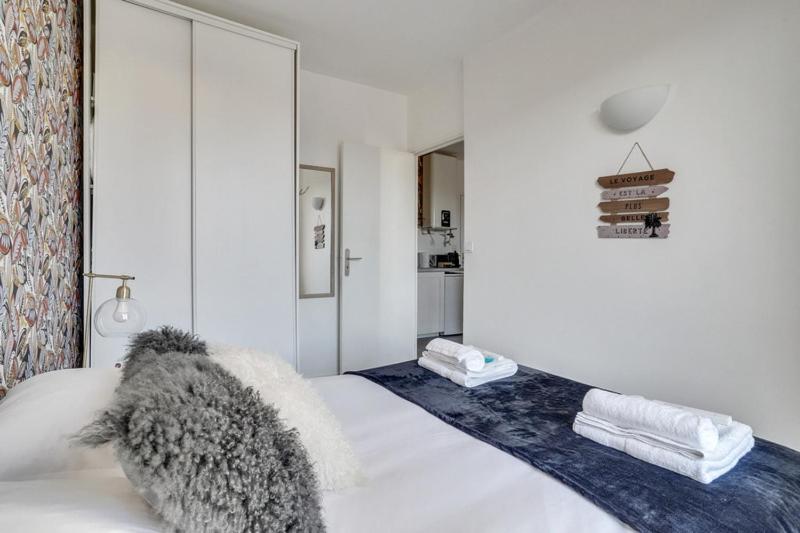 808 Chic Suite - Superb Apartment Баньоле Екстериор снимка